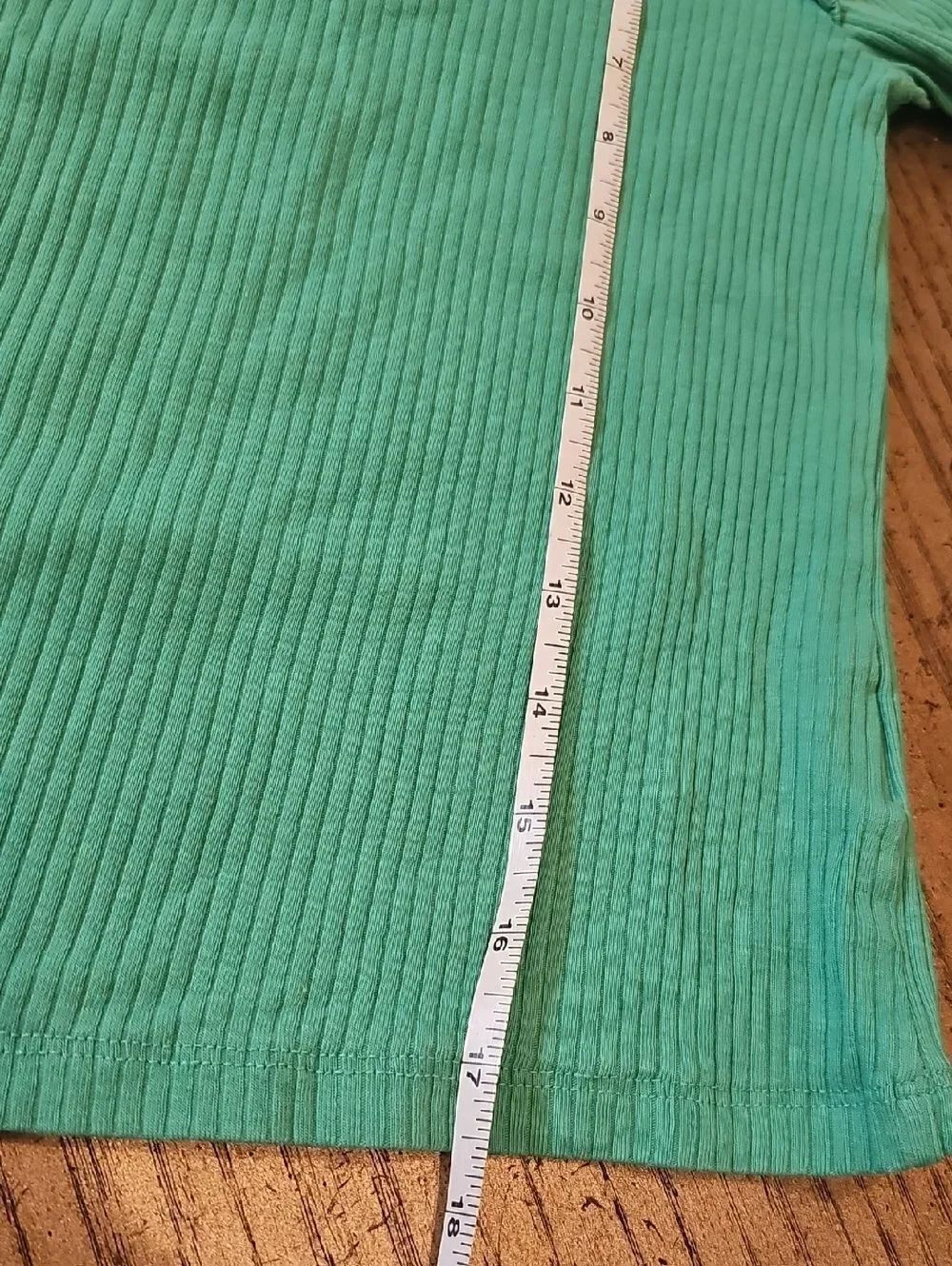 H&M Turquoise Green Ribbed Knit Top with Ruffle Trim Size 8/10 - Picture 4 of 7